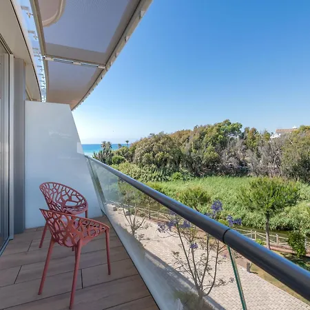 Apartment Edge Luxury Beachfront 2br With 3 Pools, Wellness, Gym