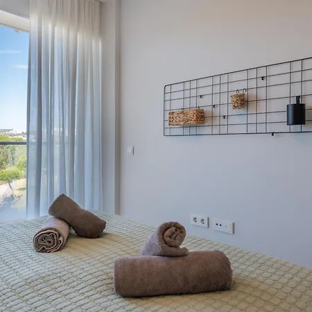 Apartment Edge Luxury Beachfront 2br With 3 Pools, Wellness, Gym *