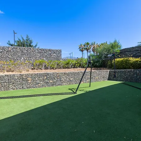 Edge Luxury Beachfront 2br With 3 Pools, Wellness, Gym *