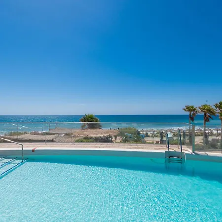 Edge Luxury Beachfront 2br With 3 Pools, Wellness, Gym *