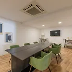 Edge Luxury Beachfront 2br With 3 Pools, Wellness, Gym * Εστεπόνα
