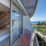 Edge Luxury Beachfront 2br With 3 Pools, Wellness, Gym Estepona