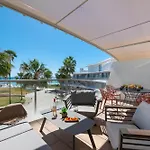 Edge Luxury Beachfront 2br With 3 Pools, Wellness, Gym Εστεπόνα