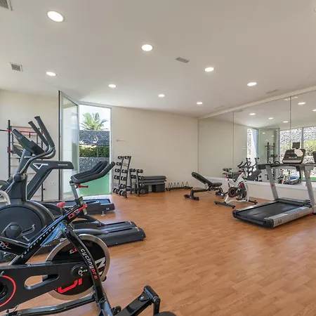 Edge Luxury Beachfront 2br With 3 Pools, Wellness, Gym Lejlighed *