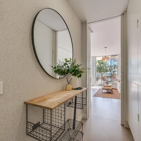 Edge Luxury Beachfront 2br With 3 Pools, Wellness, Gym Estepona