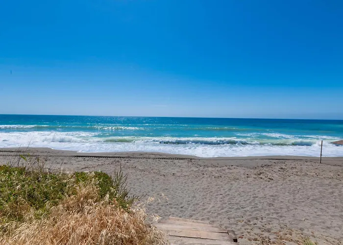 Edge Luxury Beachfront 2br With 3 Pools, Wellness, Gym 埃斯特波纳