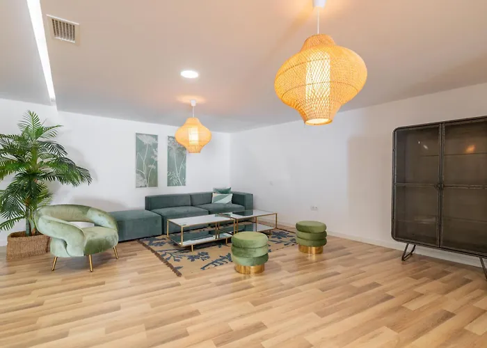 Edge Luxury Beachfront 2br With 3 Pools, Wellness, Gym 埃斯特波纳