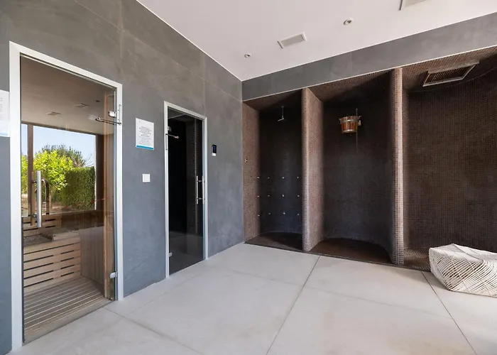 Apartament Edge Luxury Beachfront 2br With 3 Pools, Wellness, Gym Estepona