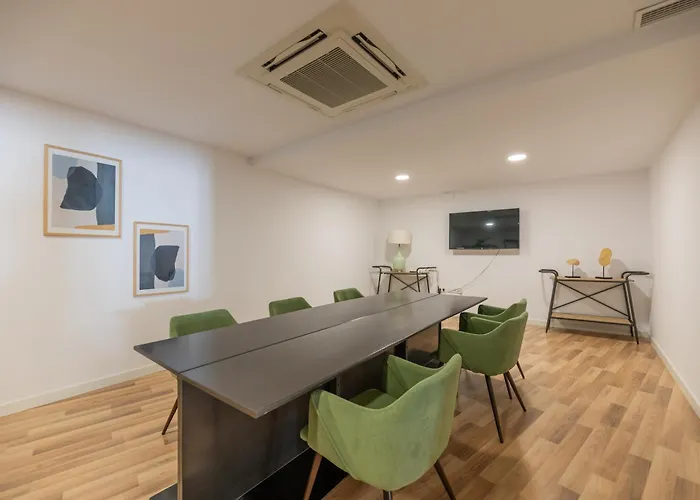 Edge Luxury Beachfront 2br With 3 Pools, Wellness, Gym * Estepona