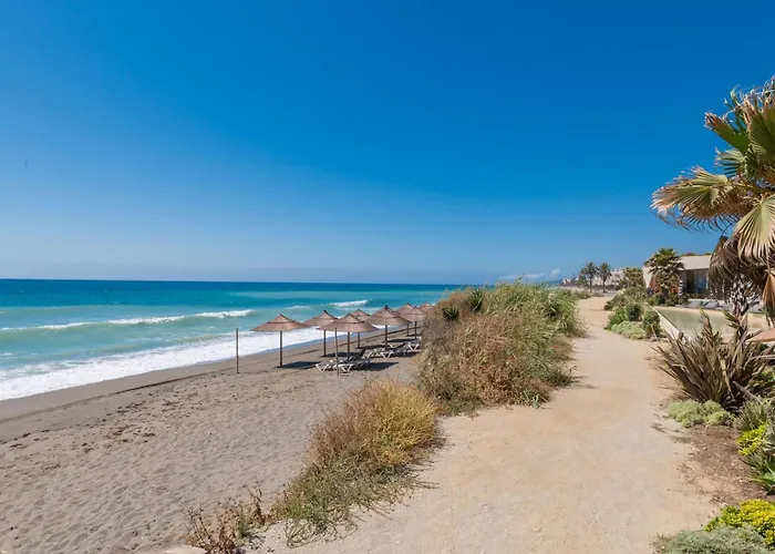 Edge Luxury Beachfront 2br With 3 Pools, Wellness, Gym 公寓 *