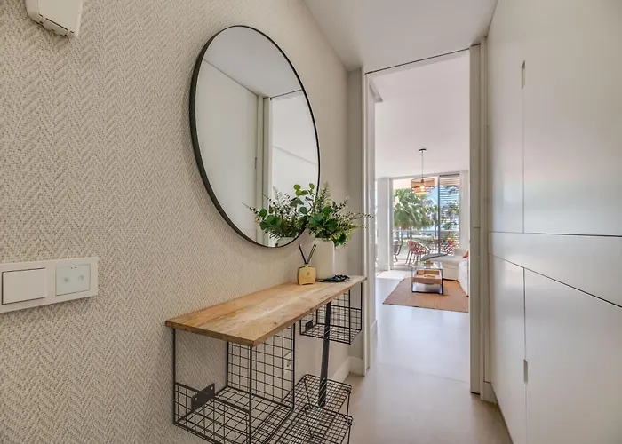 Edge Luxury Beachfront 2br With 3 Pools, Wellness, Gym Estepona