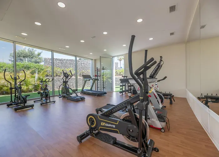 Edge Luxury Beachfront 2br With 3 Pools, Wellness, Gym 公寓 *