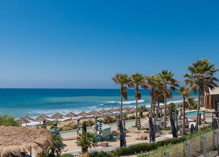 Edge Luxury Beachfront 2br With 3 Pools, Wellness, Gym Apartamento Estepona