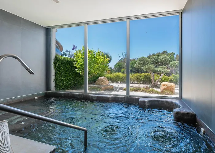 Edge Luxury Beachfront 2br With 3 Pools, Wellness, Gym Apartamento