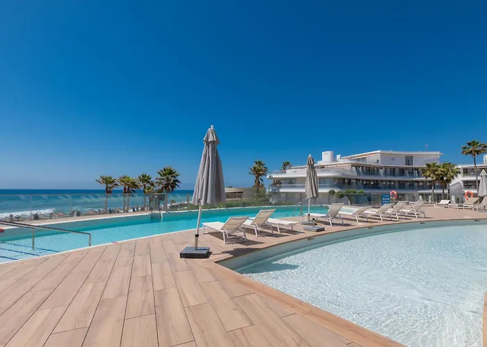 Apartamento Edge Luxury Beachfront 2br With 3 Pools, Wellness, Gym Estepona