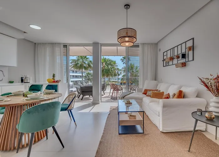 Edge Luxury Beachfront 2br With 3 Pools, Wellness, Gym Apartamento Estepona