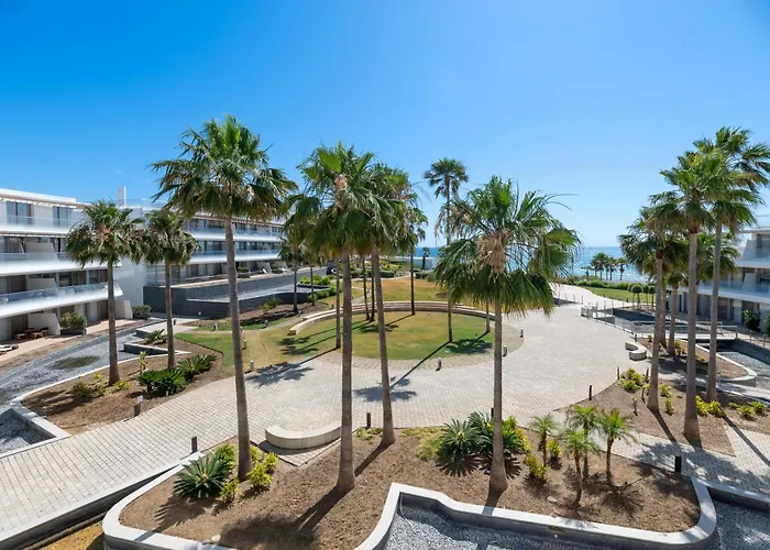 Apartamento Edge Luxury Beachfront 2br With 3 Pools, Wellness, Gym Estepona