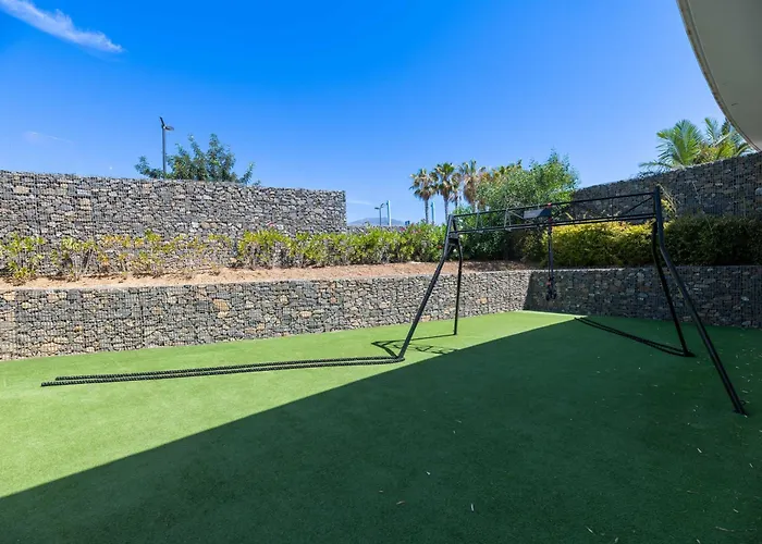 Edge Luxury Beachfront 2br With 3 Pools, Wellness, Gym *