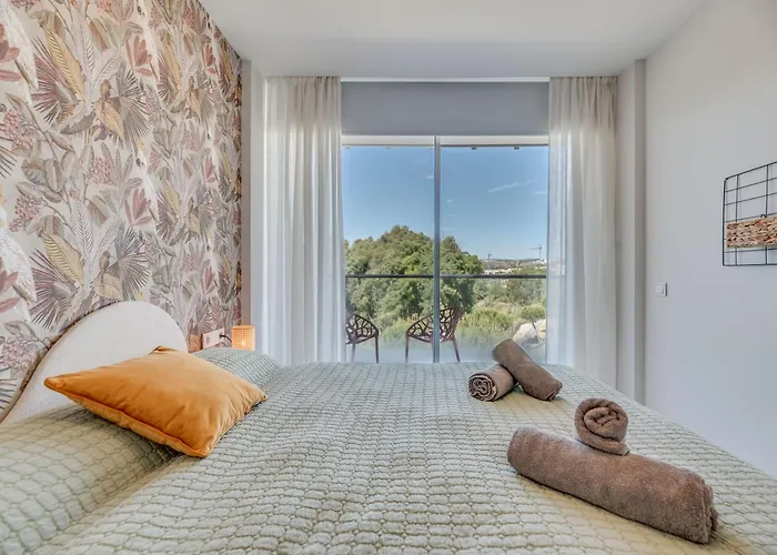 Edge Luxury Beachfront 2br With 3 Pools, Wellness, Gym * Estepona